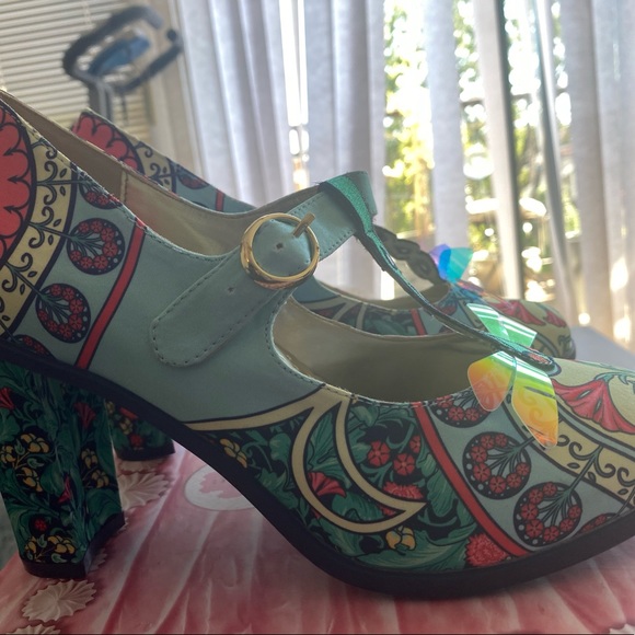 Hot Chocolate Design - Dragonfly Heels - Picture 4 of 6